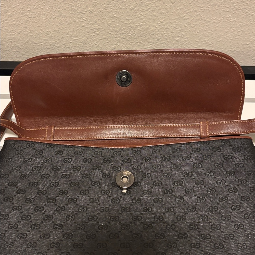 Rare Gucci Vintage 80s Monogram Canvas & Leather - Picture 8 of 15